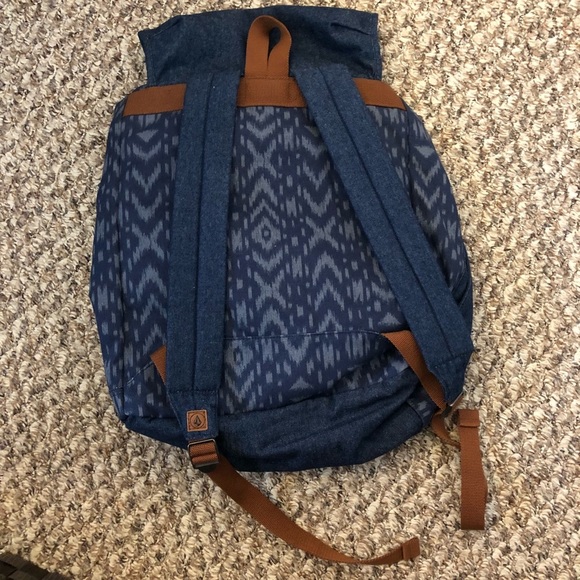 NWOT Volcom Wayward Canvas Backpack - Picture 2 of 4